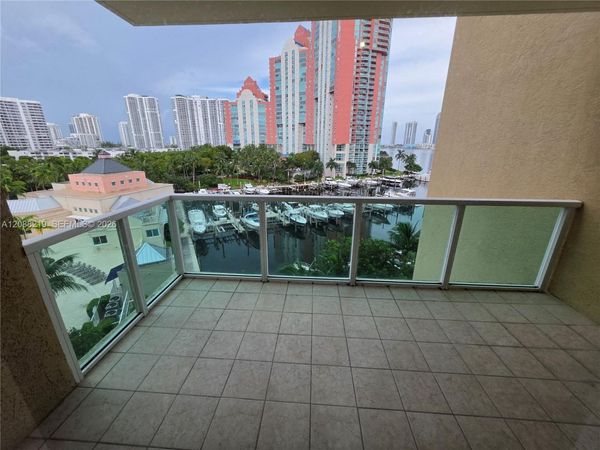 3340 NE 190th St , Unit 705, Aventura, FL 33180