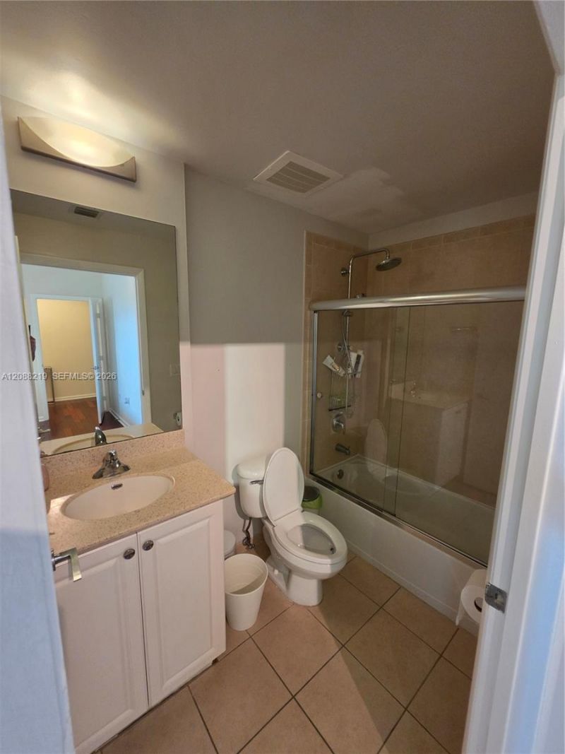 3340 NE 190th St, Unit 705, Aventura, FL 33180 Photo