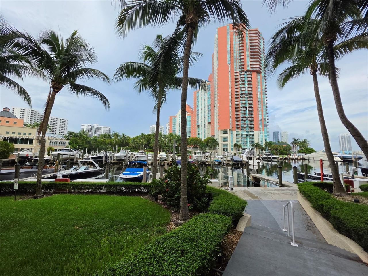 3340 NE 190th St, Unit 705, Aventura, FL 33180 Photo