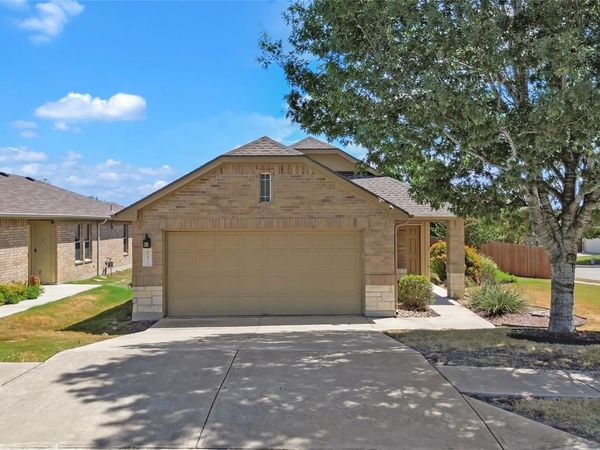112 Willow Leaf LN , Buda, TX 78610