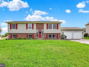 74 CURTIS DRIVE, EAST BERLIN, PA 17316