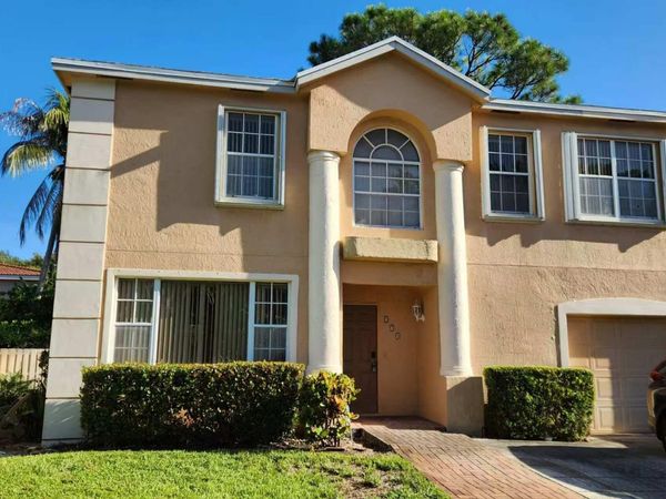271 Live Oak Lane, Jupiter, FL 33458