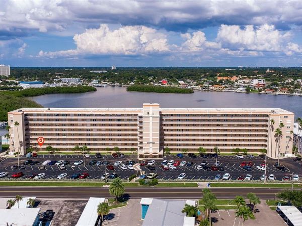 1847 SHORE DRIVE S, Unit 202, SOUTH PASADENA, FL 33707
