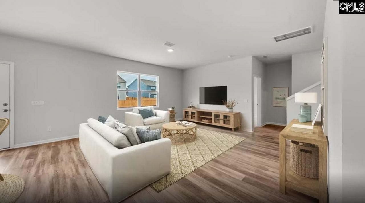 1121 Rockshire Drive  Photo 4
