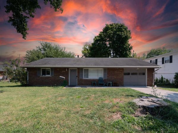 12180 Chesterdale Road, Springdale, OH 45246