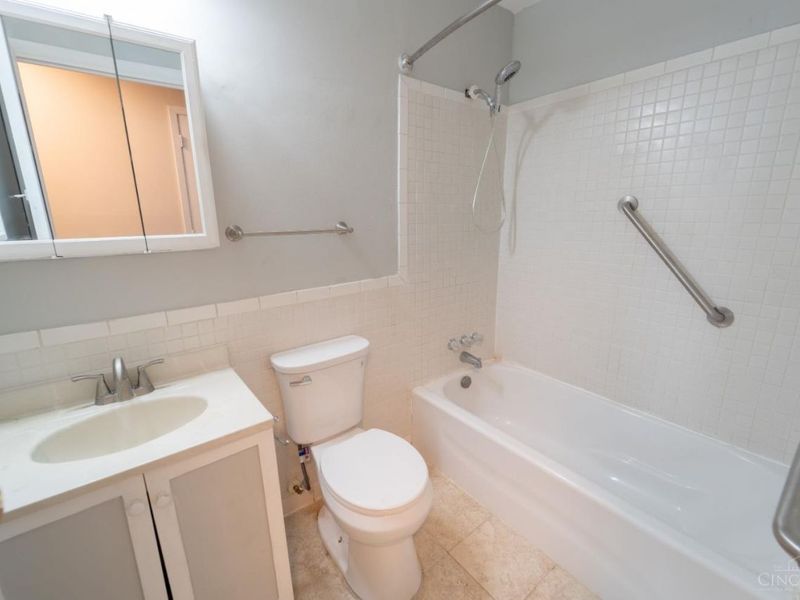 12180 Chesterdale Road, Sharonville, OH 45246 Photo 10