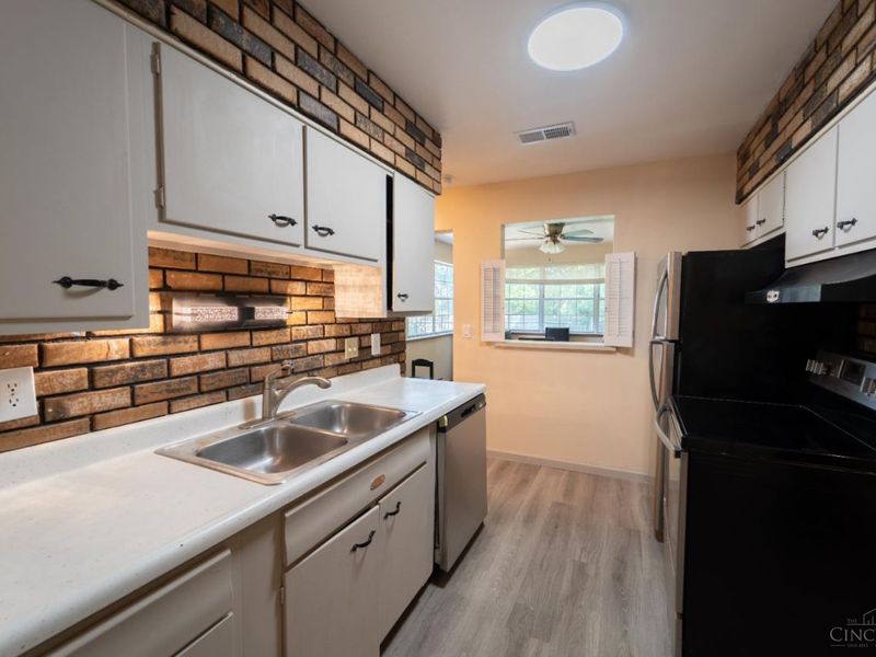 12180 Chesterdale Road, Sharonville, OH 45246 Photo 12