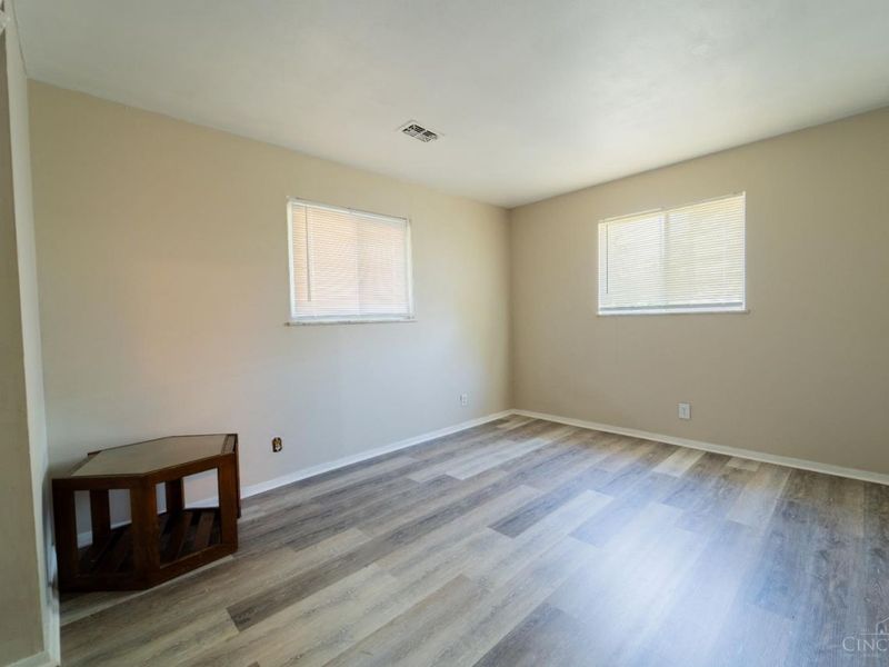 12180 Chesterdale Road, Sharonville, OH 45246 Photo 3