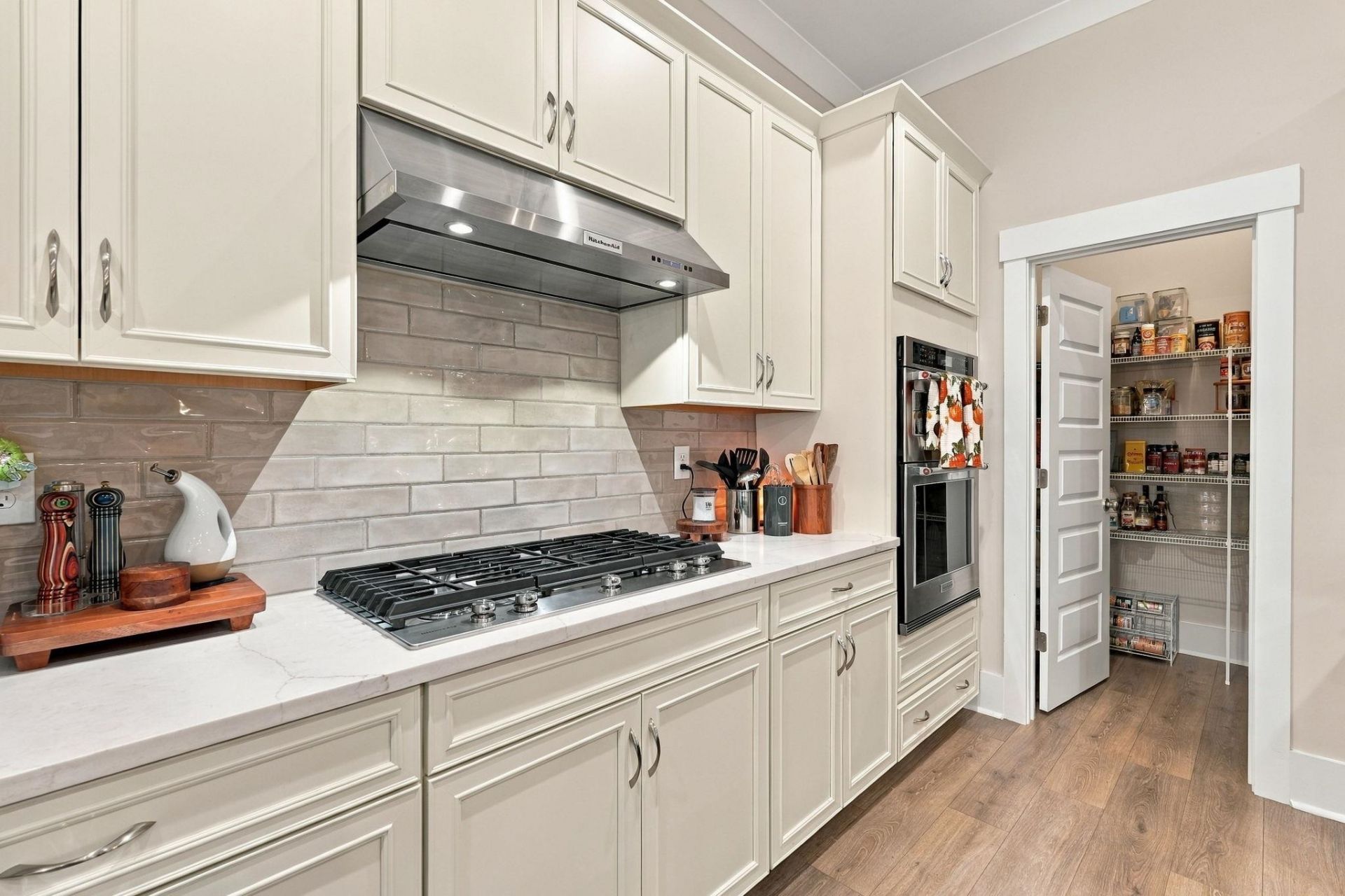 6492 Berg St. Photo 11