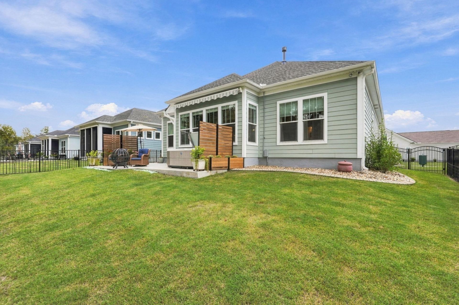 6492 Berg St. Photo 24