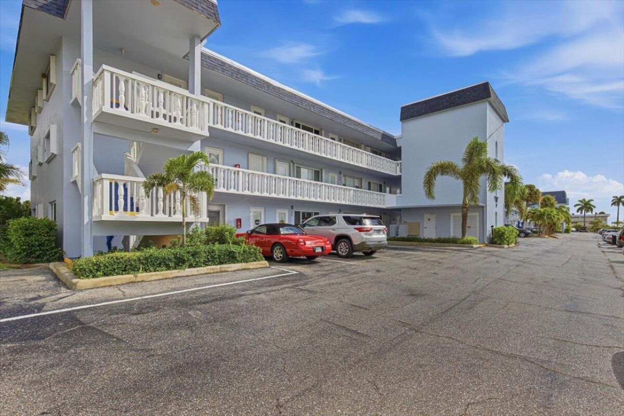 131 Doolen Court, Unit 309, North Palm Beach, FL 33408 Photo
