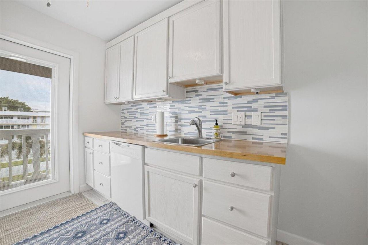 131 Doolen Court, Unit 309, North Palm Beach, FL 33408 Photo