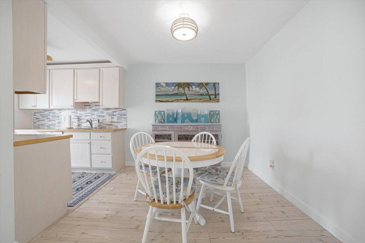 131 Doolen Court, Unit 309, North Palm Beach, FL 33408 Photo