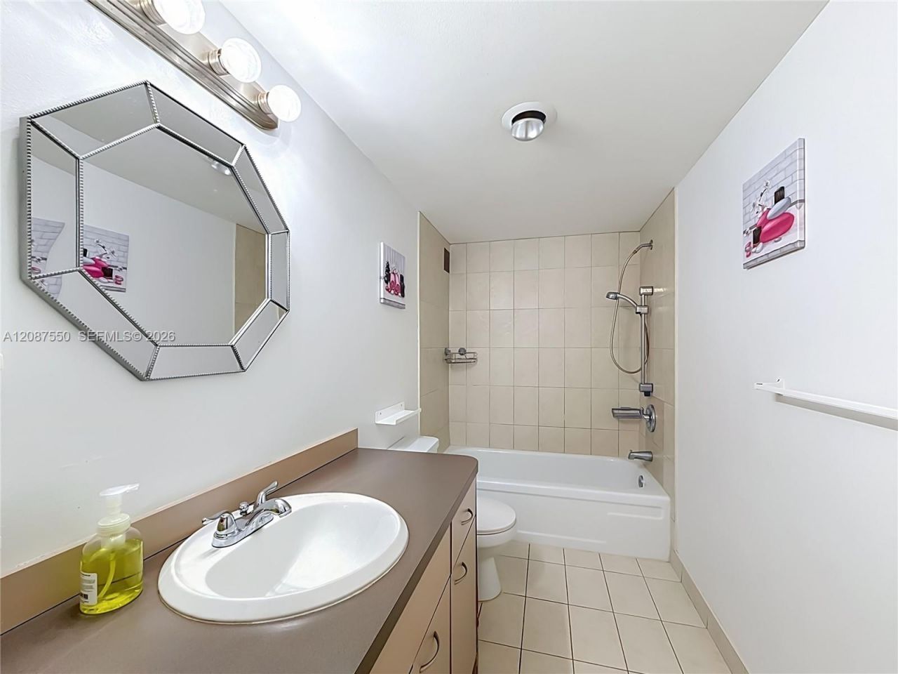 1600 Tallwood Ave, Unit 204, Hollywood, FL 33021 Photo