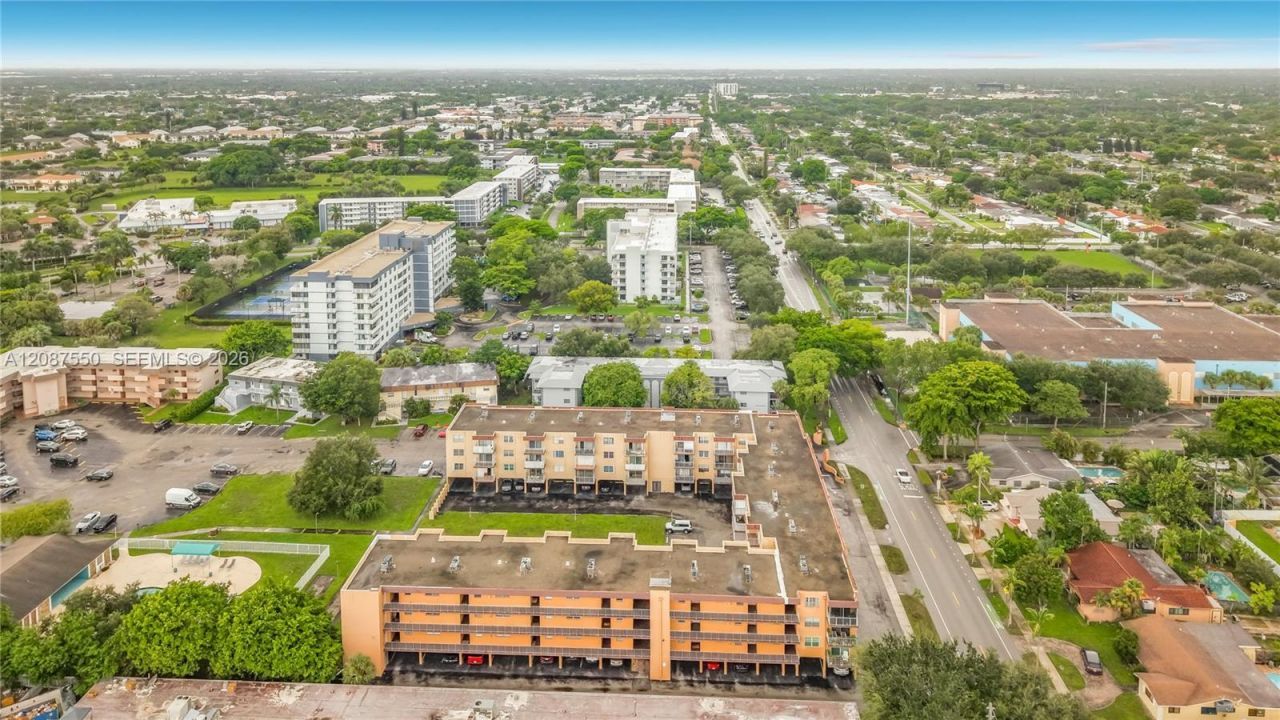 1600 Tallwood Ave, Unit 204, Hollywood, FL 33021 Photo