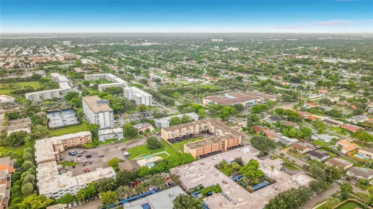 1600 Tallwood Ave, Unit 204, Hollywood, FL 33021 Photo