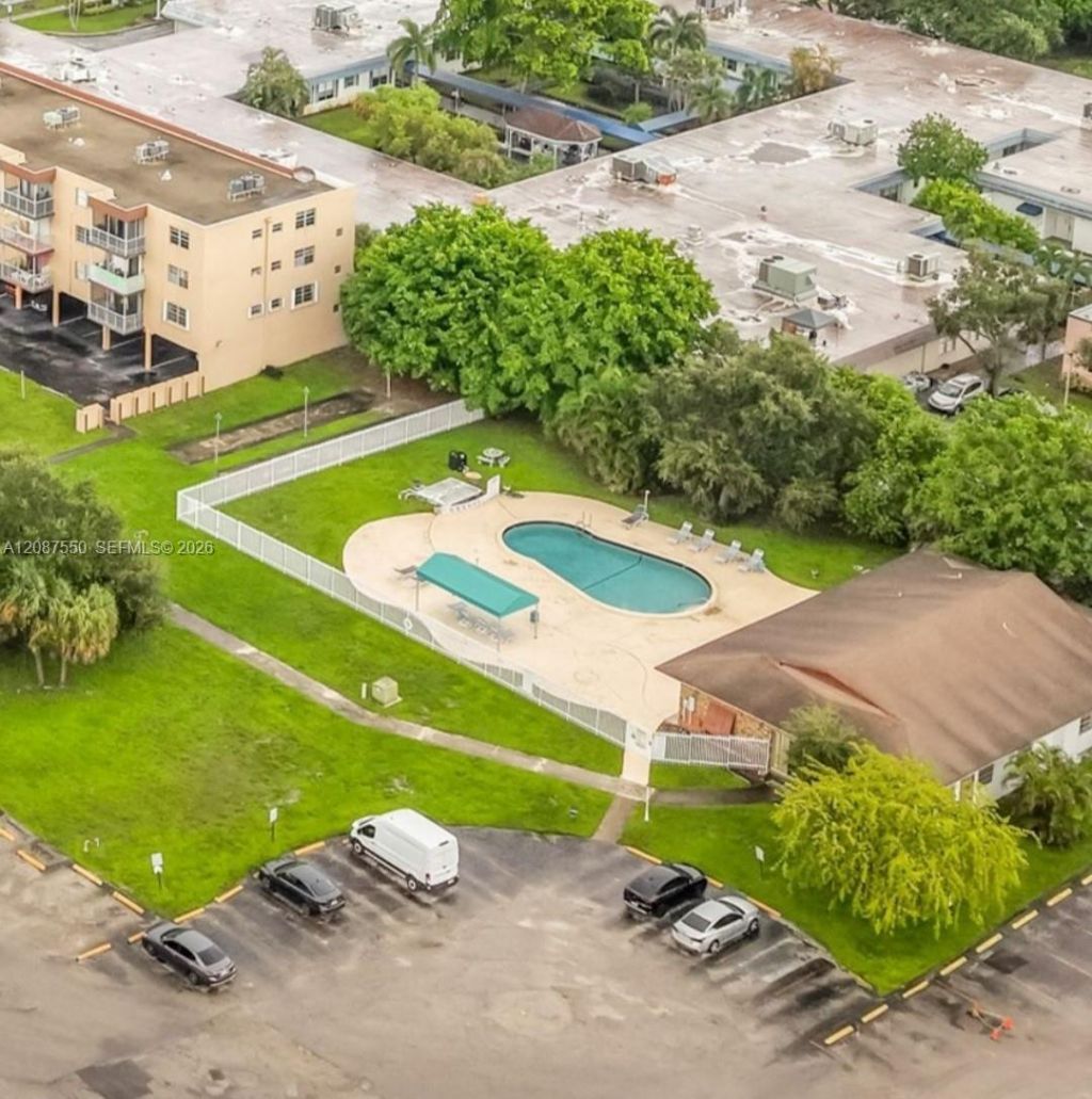 1600 Tallwood Ave, Unit 204, Hollywood, FL 33021 Photo