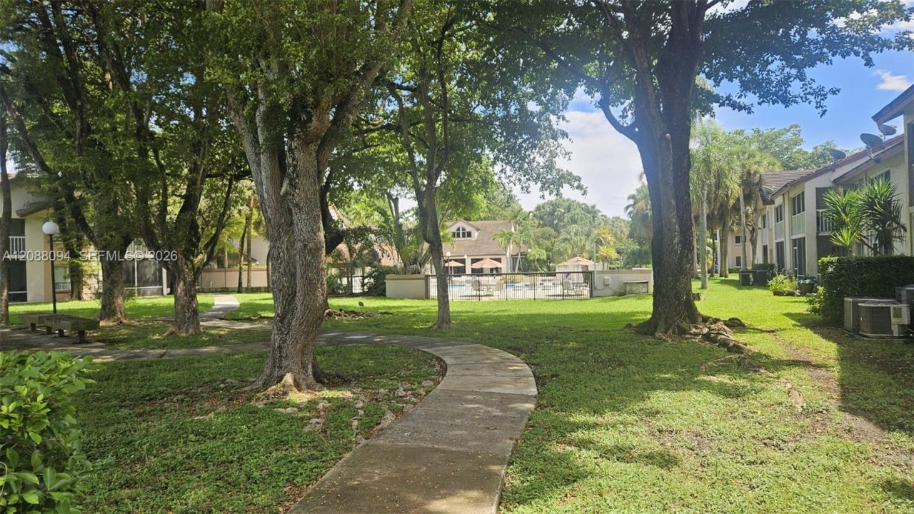 13918 SW 91st Ter, Unit 13918, Miami, FL 33186 Photo