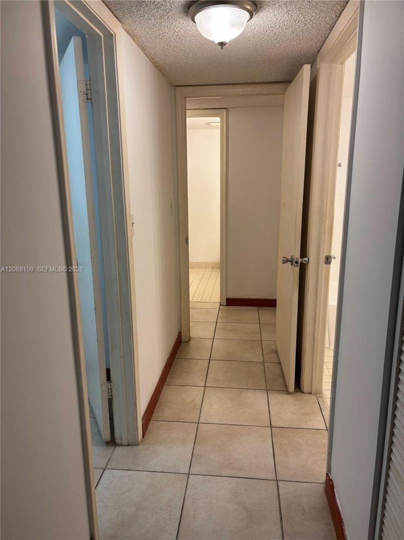20860 San Simeon Way, Unit 303-6, Miami, FL 33179 Photo