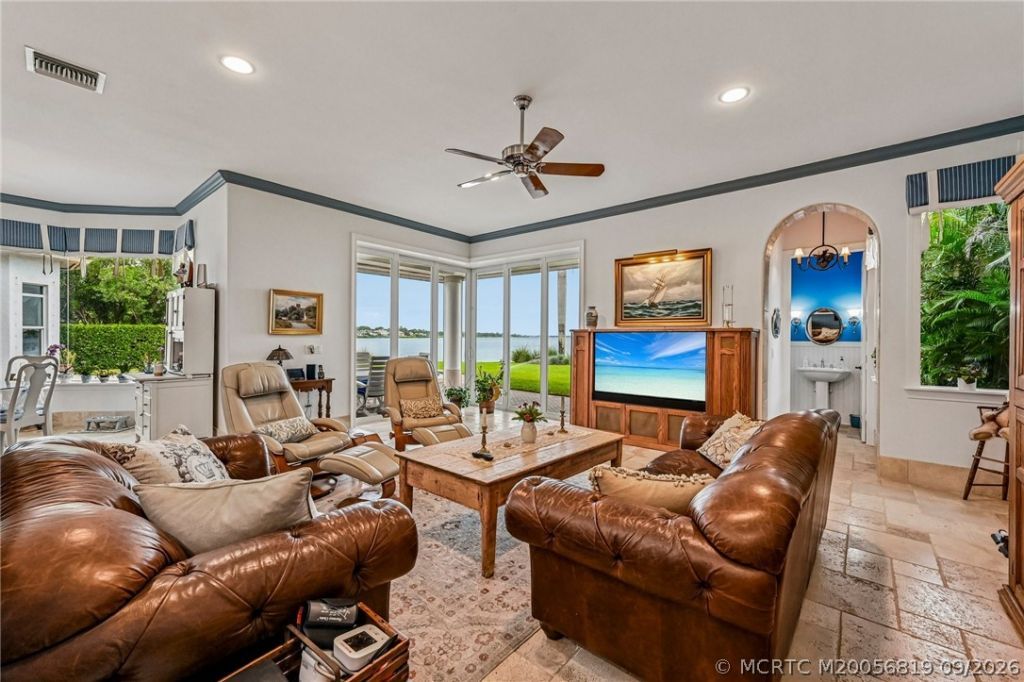 118 SW Palm Cove Drive, Palm City, FL 34990 Photo