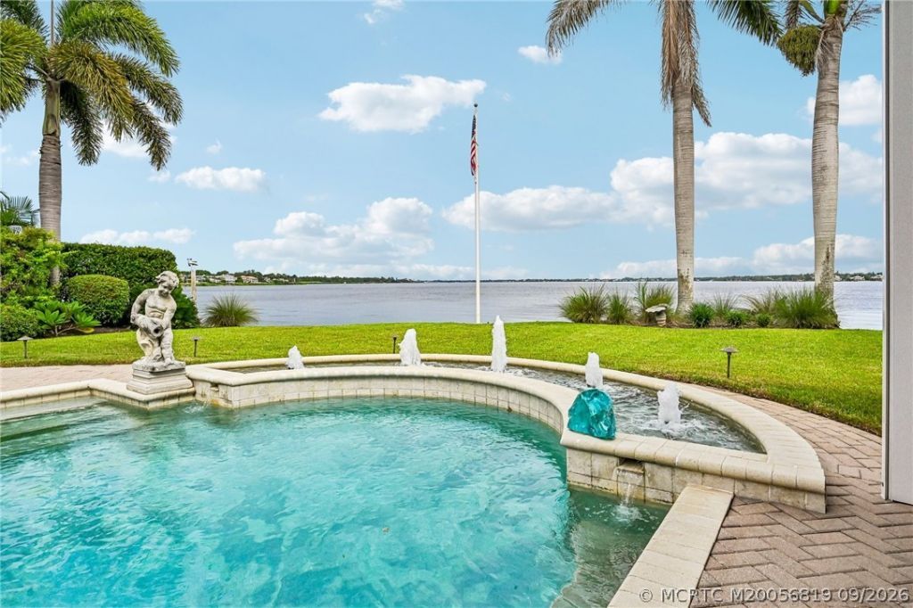 118 SW Palm Cove Drive, Palm City, FL 34990 Photo