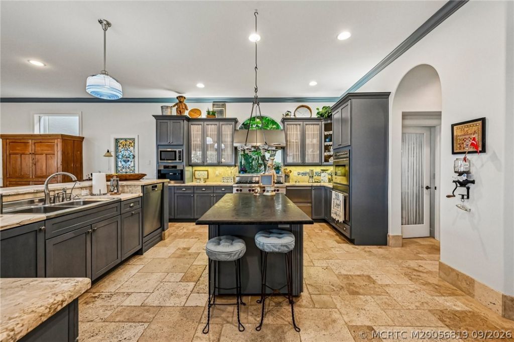 118 SW Palm Cove Drive, Palm City, FL 34990 Photo