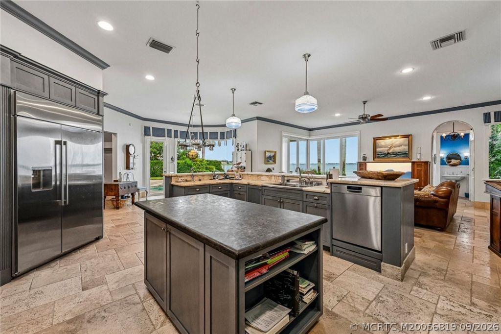 118 SW Palm Cove Drive, Palm City, FL 34990 Photo
