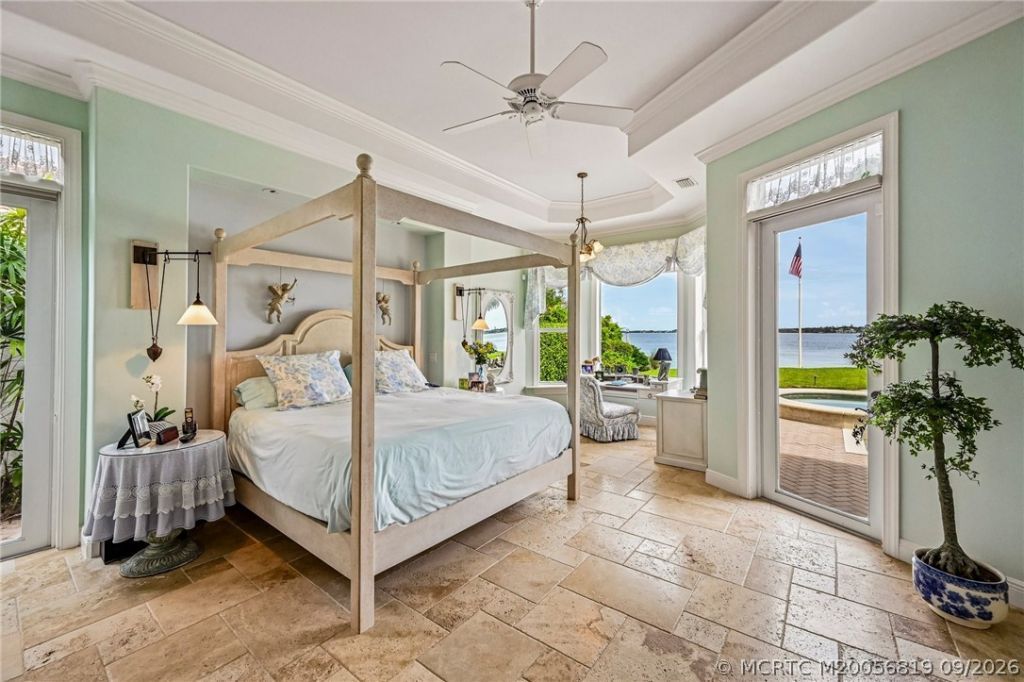 118 SW Palm Cove Drive, Palm City, FL 34990 Photo
