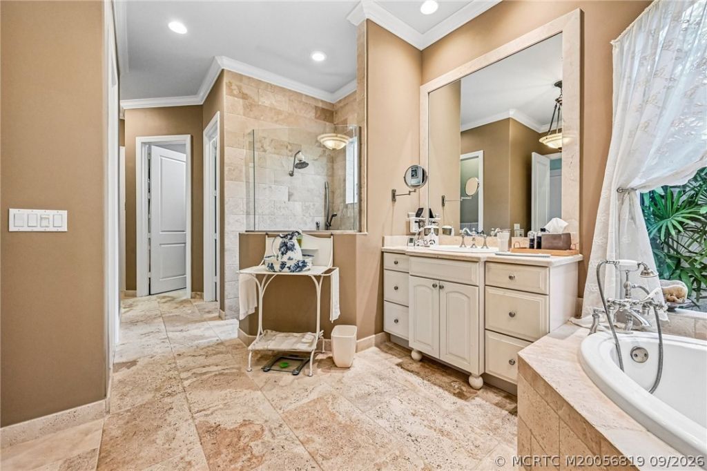 118 SW Palm Cove Drive, Palm City, FL 34990 Photo