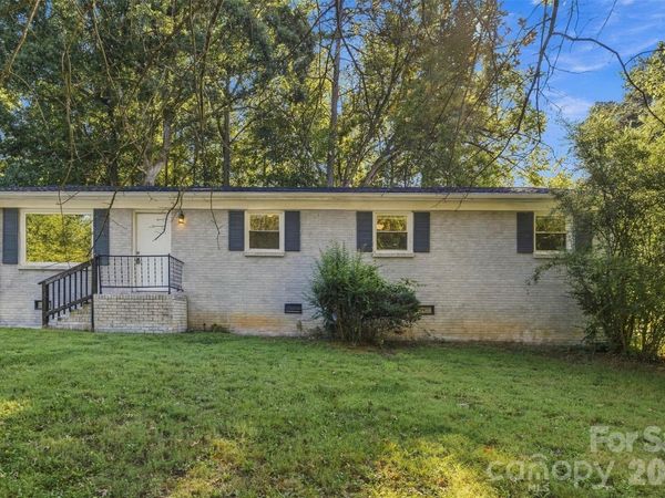 428 E Mclelland Avenue , Mooresville, NC 28115