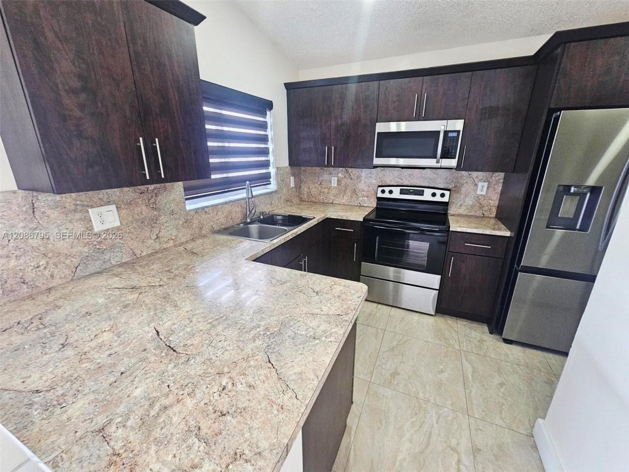 9319 NW 121 St, Unit 9319, Hialeah Gardens, FL 33018 Photo