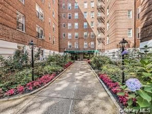 247 Parkview Avenue , Unit 6P, Bronxville, NY 10708
