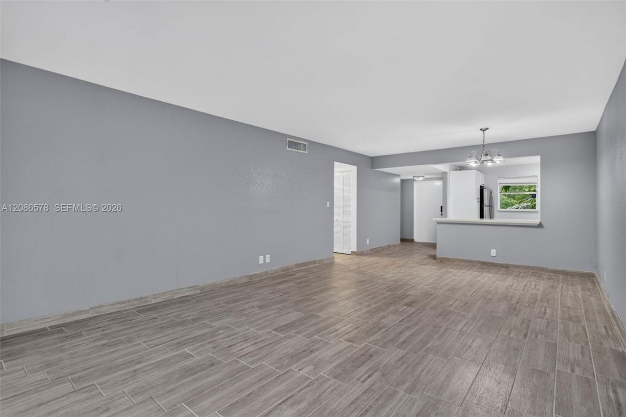 2980 Riverside Dr, Unit 227-3, Coral Springs, FL 33065 Photo