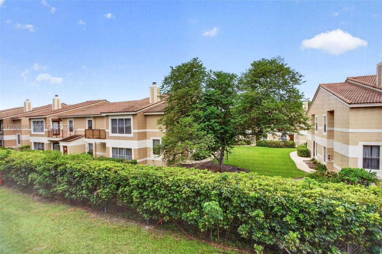 2980 Riverside Dr, Unit 227-3, Coral Springs, FL 33065 Photo