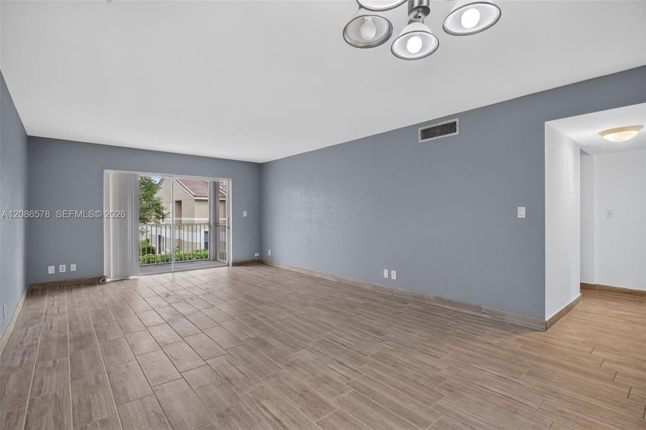 2980 Riverside Dr, Unit 227-3, Coral Springs, FL 33065 Photo