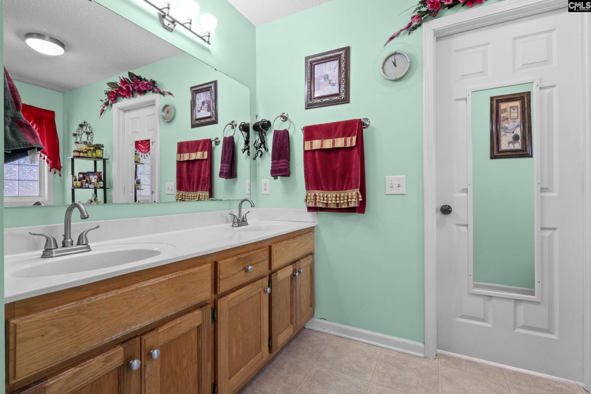 3110 Tamarah Way  Photo 17