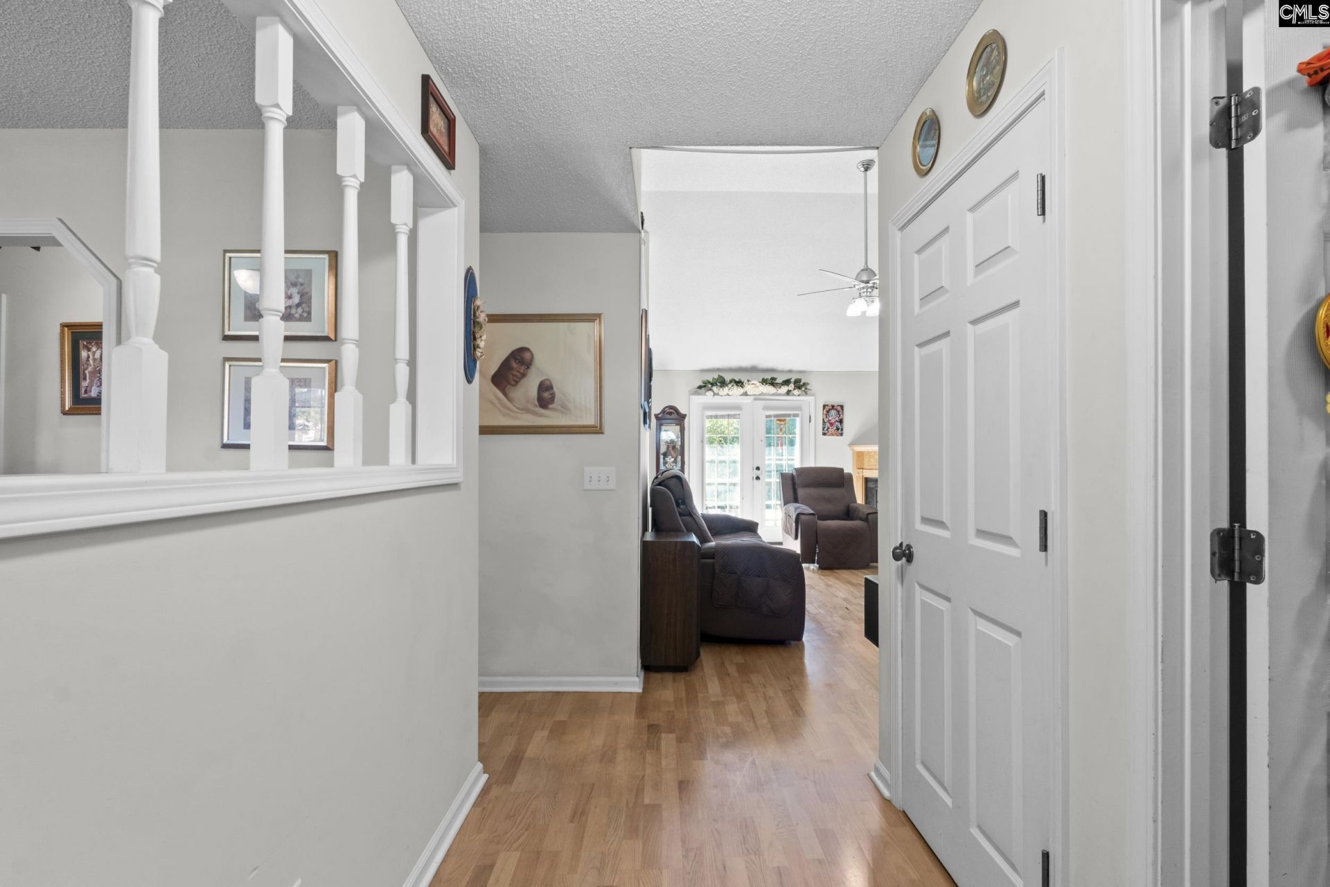 3110 Tamarah Way  Photo 4