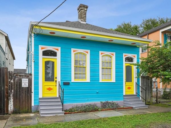 1423 COLUMBUS Street , New Orleans, LA 70116