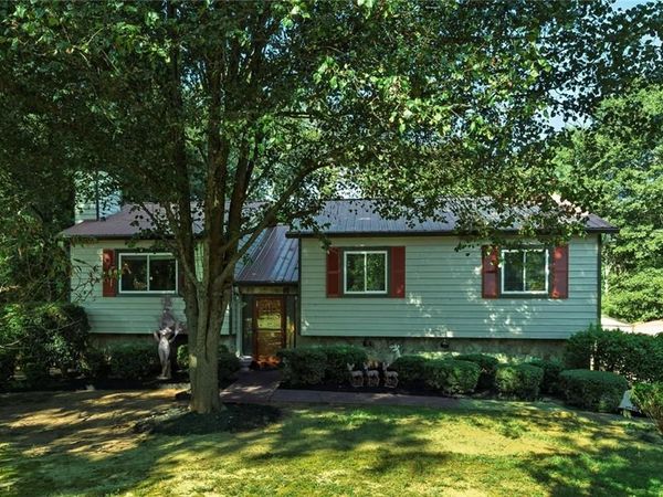 101 Holly Creek Court, Woodstock, GA 30188