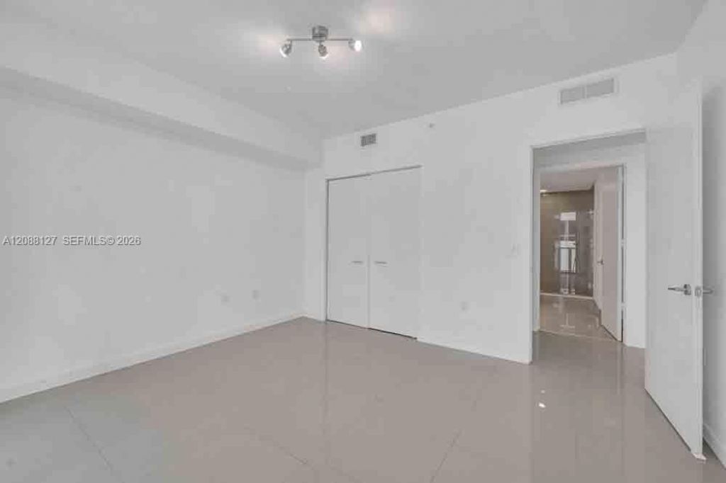 201 SW 17th Rd , Unit 302, Miami, FL 33129 Photo