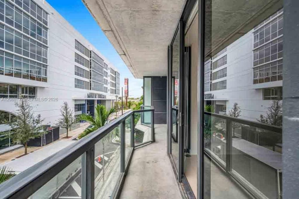 201 SW 17th Rd , Unit 302, Miami, FL 33129 Photo