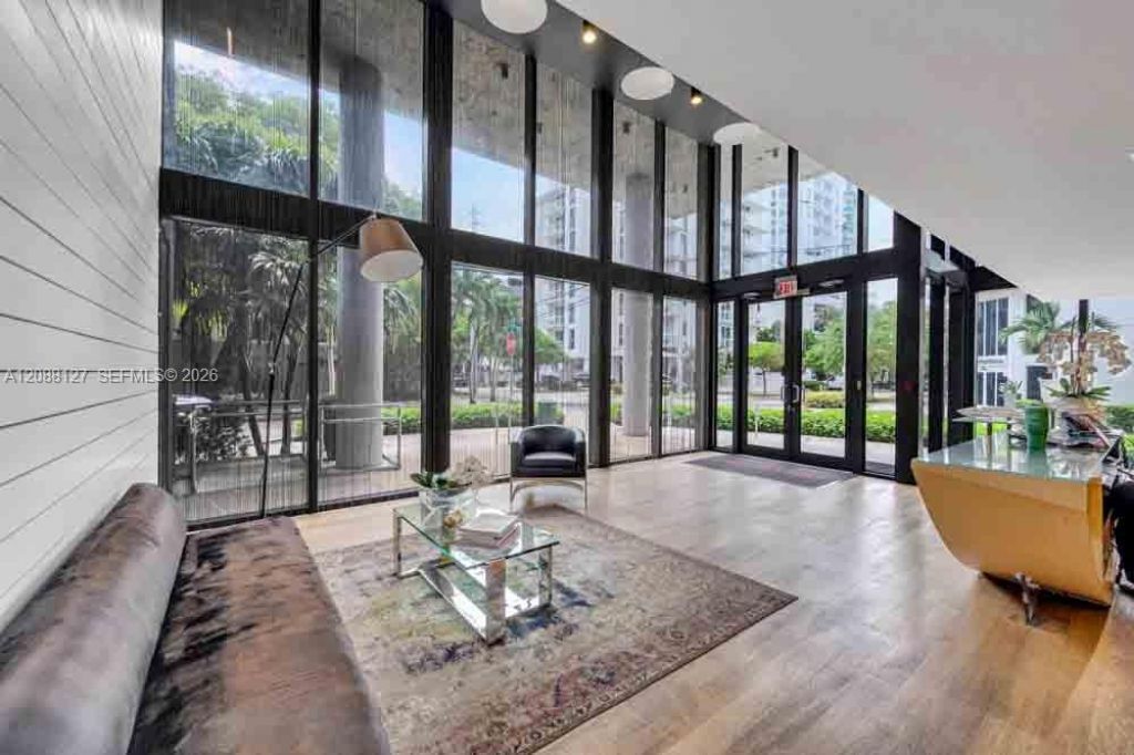 201 SW 17th Rd , Unit 302, Miami, FL 33129 Photo