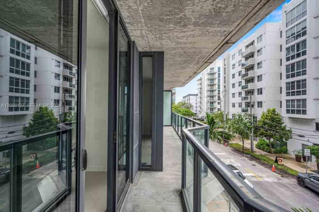 201 SW 17th Rd , Unit 302, Miami, FL 33129 Photo
