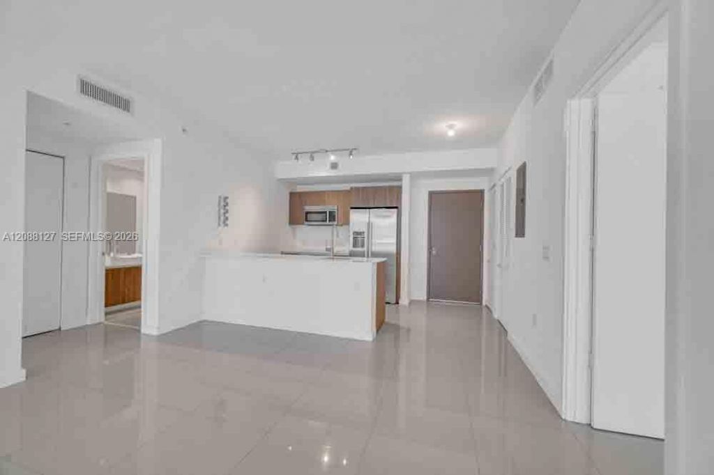 201 SW 17th Rd , Unit 302, Miami, FL 33129 Photo