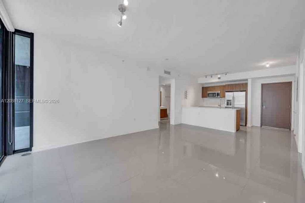 201 SW 17th Rd , Unit 302, Miami, FL 33129 Photo