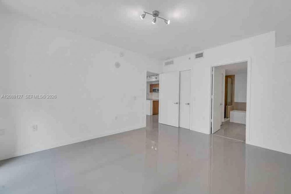 201 SW 17th Rd , Unit 302, Miami, FL 33129 Photo