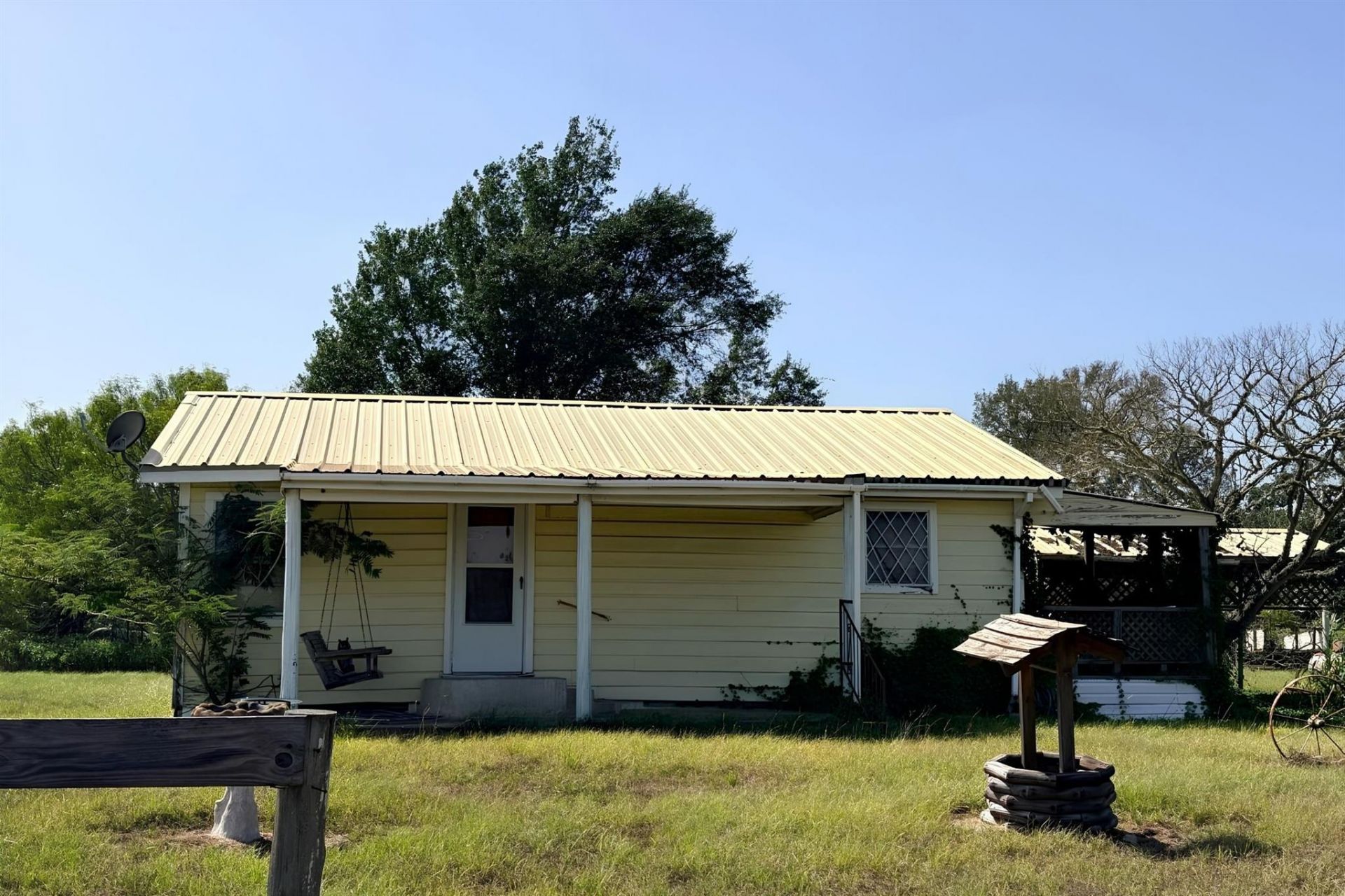 143 Krchnak Rd, La Grange, TX 78945 Main Photo