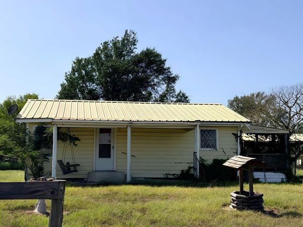 143 Krchnak RD, La Grange, TX 78945