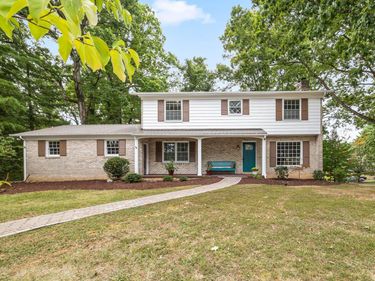 426 WINDEMERE DR, STAUNTON, VA 24401