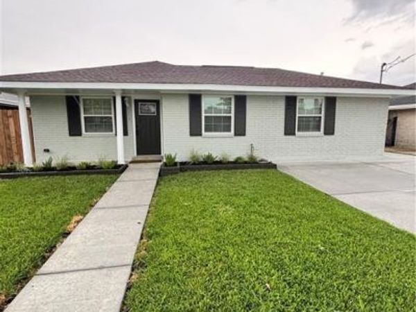 7441 HANSBROUGH Avenue , New Orleans, LA 70127